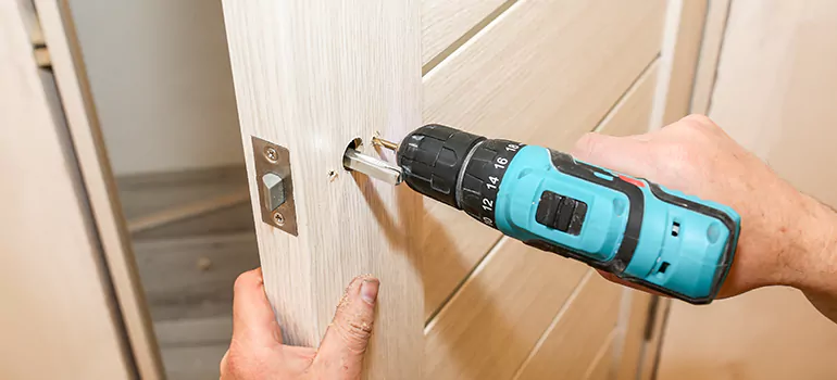 Old Door Knob Repair in Palm Beach Gardens, FL