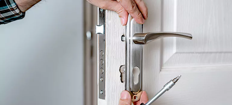 Front Door Knob Repair in Palm Beach Gardens, FL
