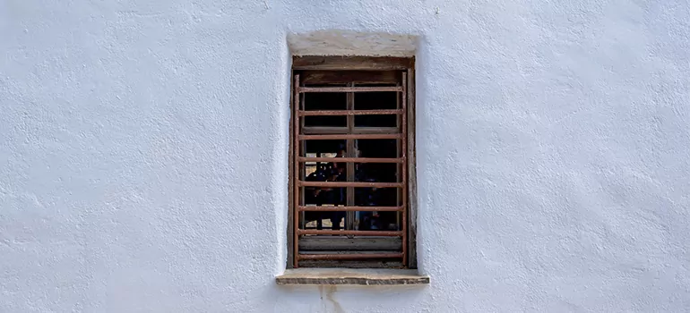 Residential Accordion Door Repair in Palm Beach Gardens, FL