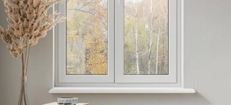 Vinyl Window Stool in Palm Beach Gardens, FL